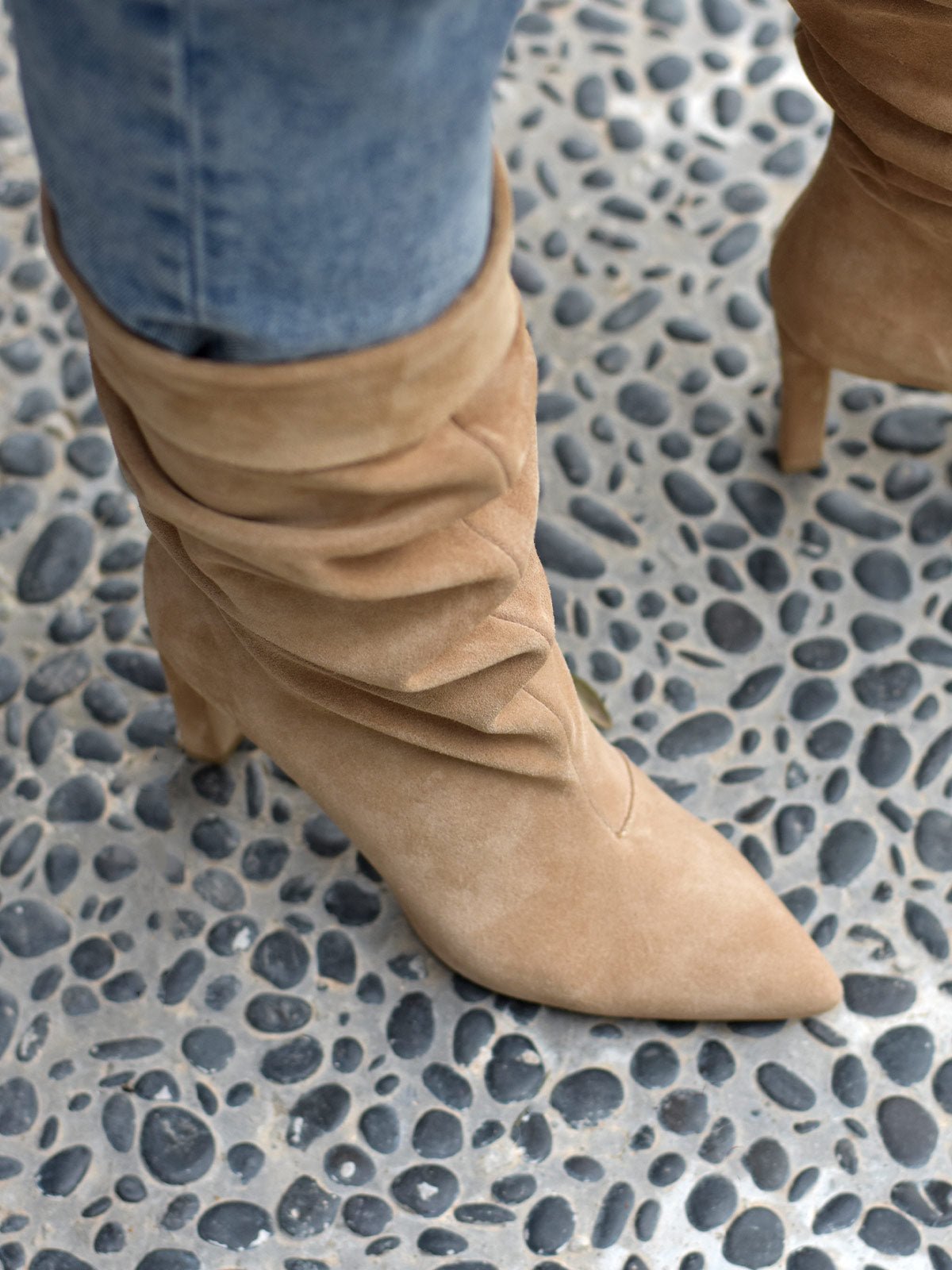 Alessia Beige