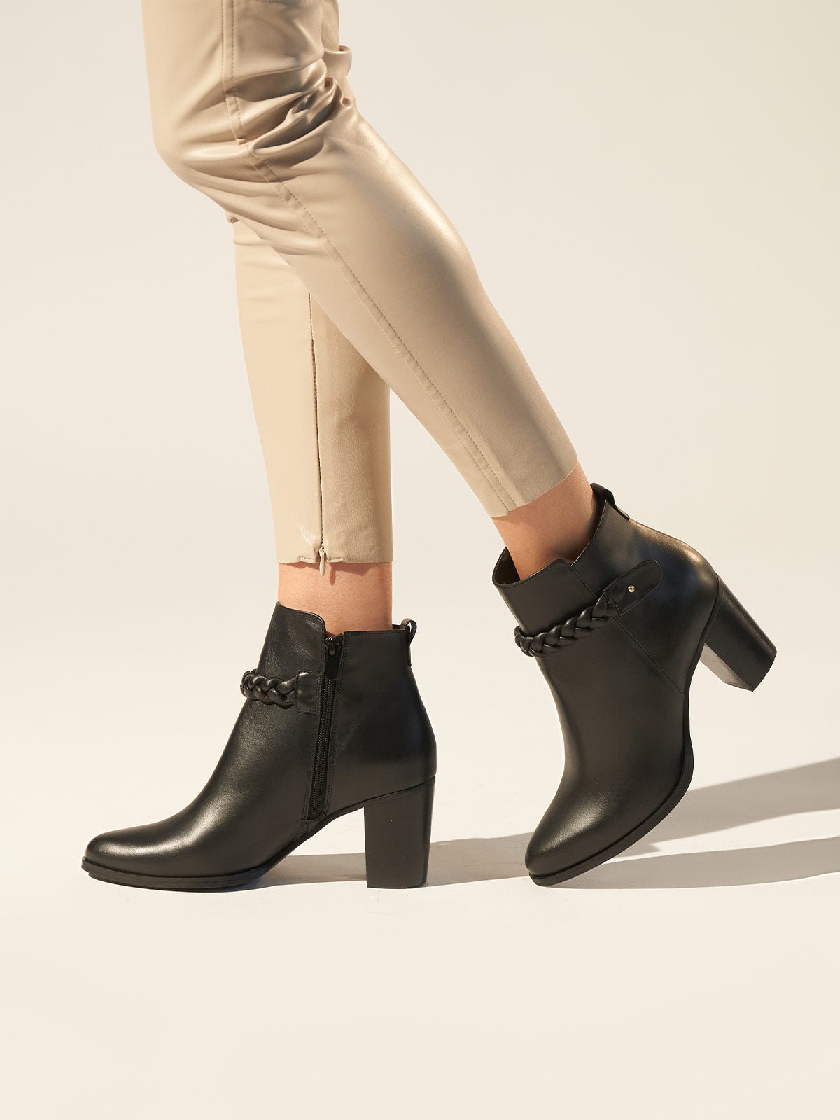 Chunky heel leather ankle boots in black