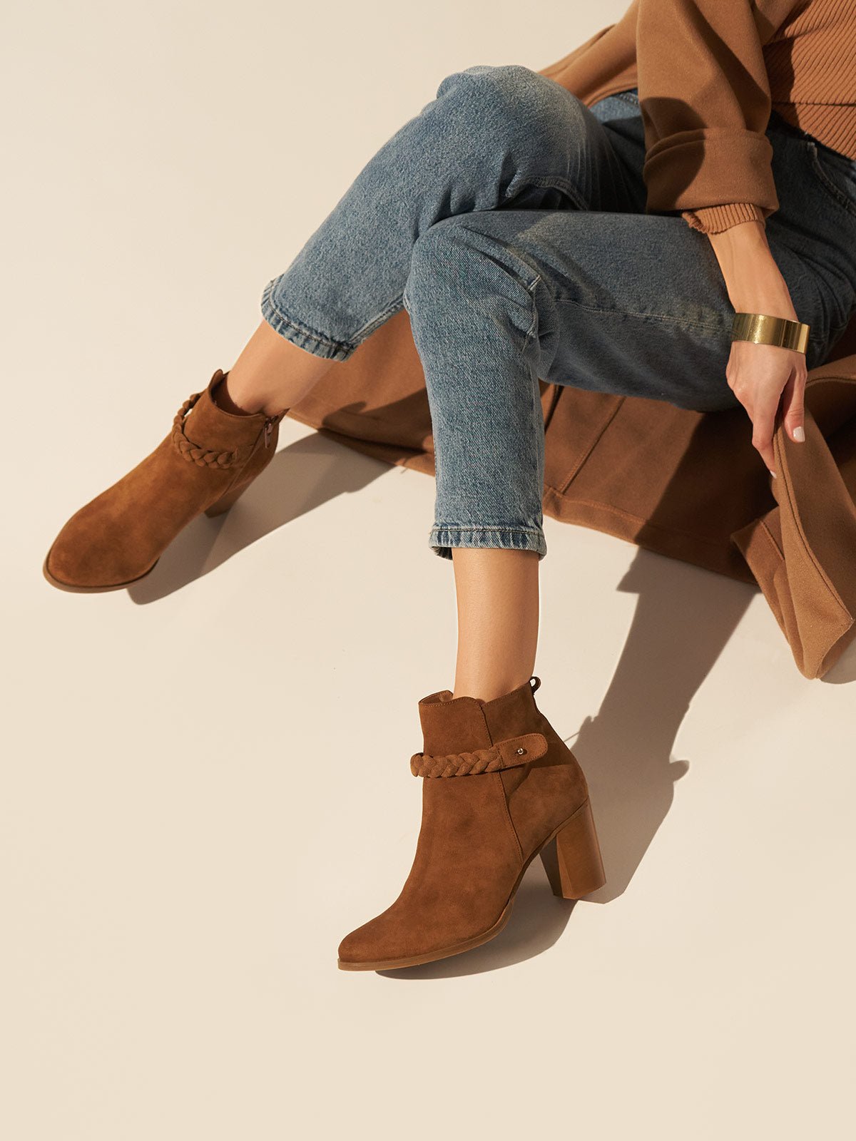 Chunky heel leather ankle boots in tan