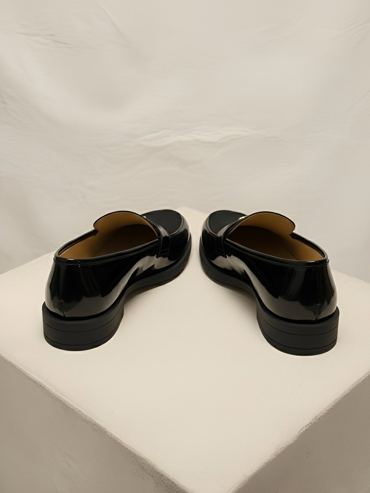 Angela Black - WORKSHOP
