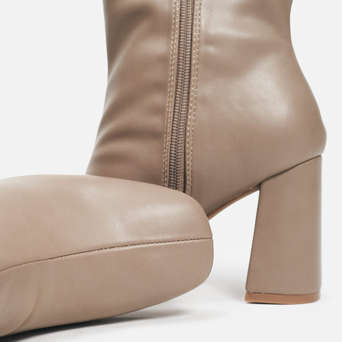 Dana Beige - Workshop