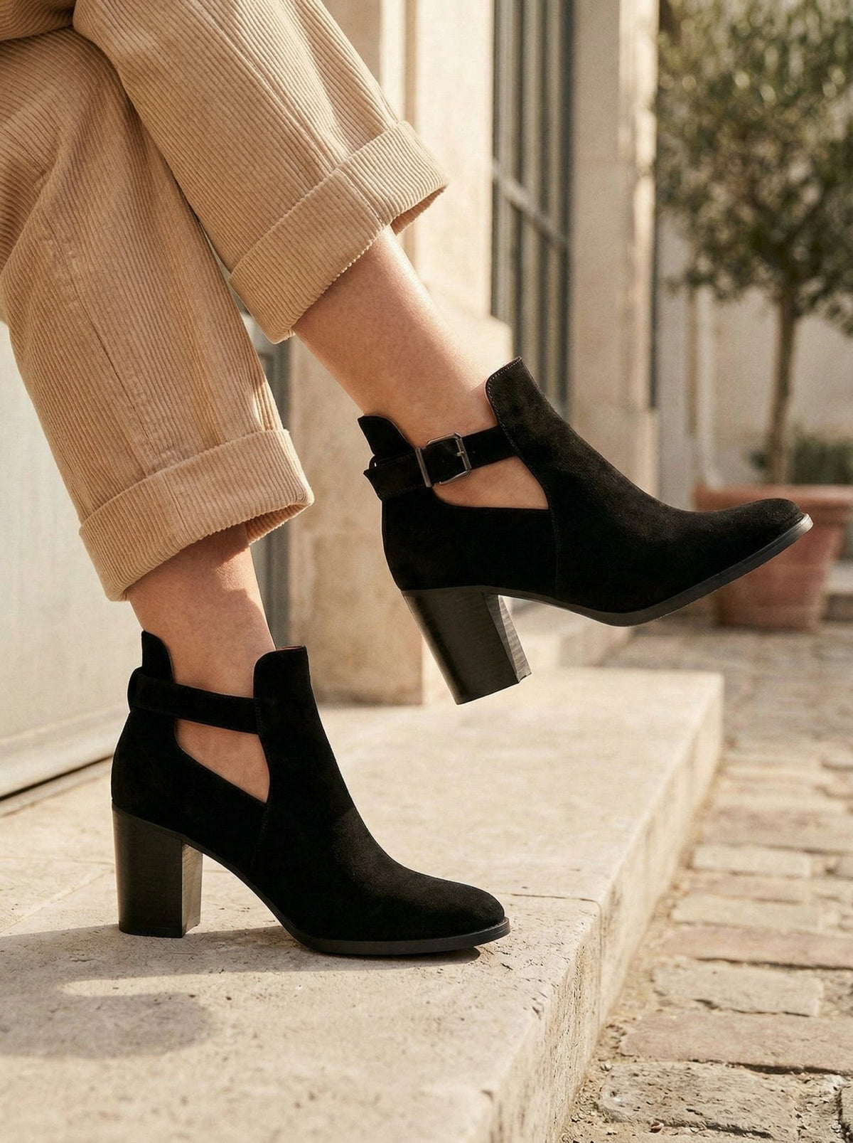 Ginger Black Suede - WORKSHOP