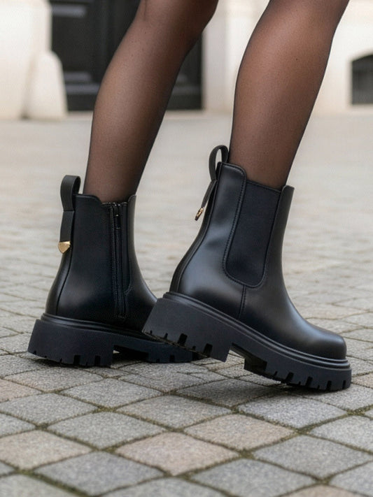 Jocasta Black - WORKSHOP