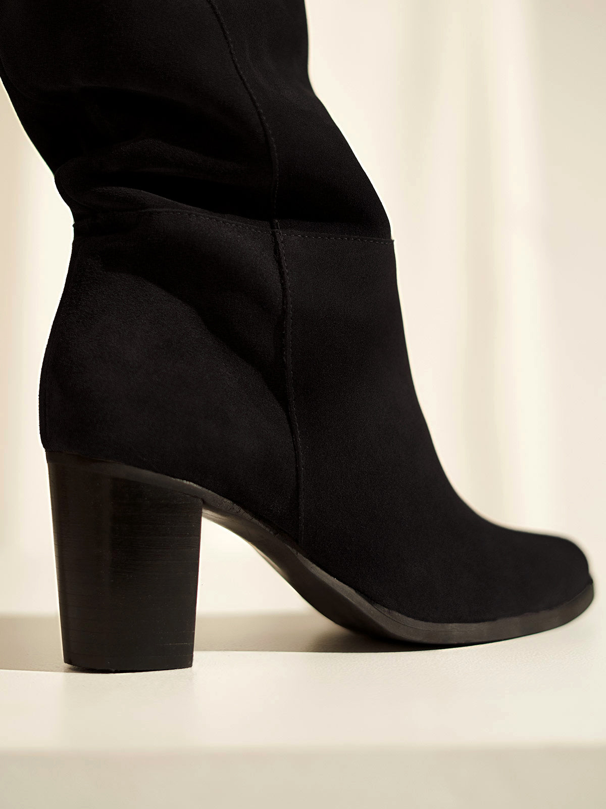 Phoebe Black Suede - Workshop